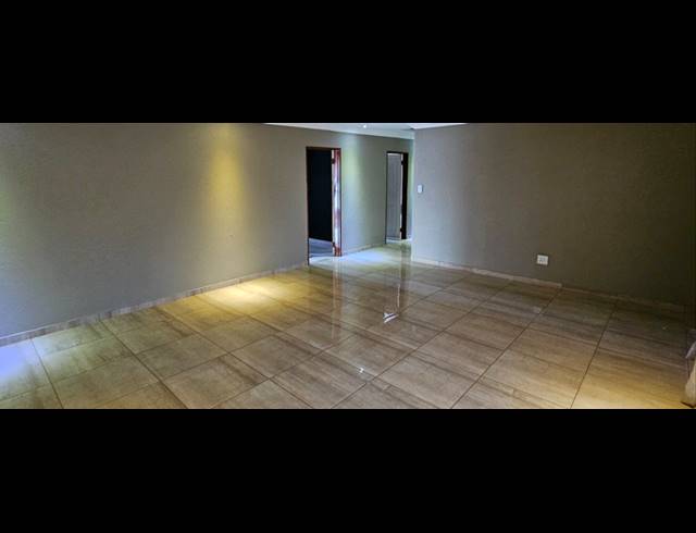 5 BEDROOM HOUSE FOR SALE IN SERALA VIEW